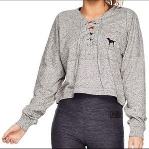 VS PINK CROP LONG SLEEVE TEE LACE-UP VARSITY CROP (Size Extra Small)